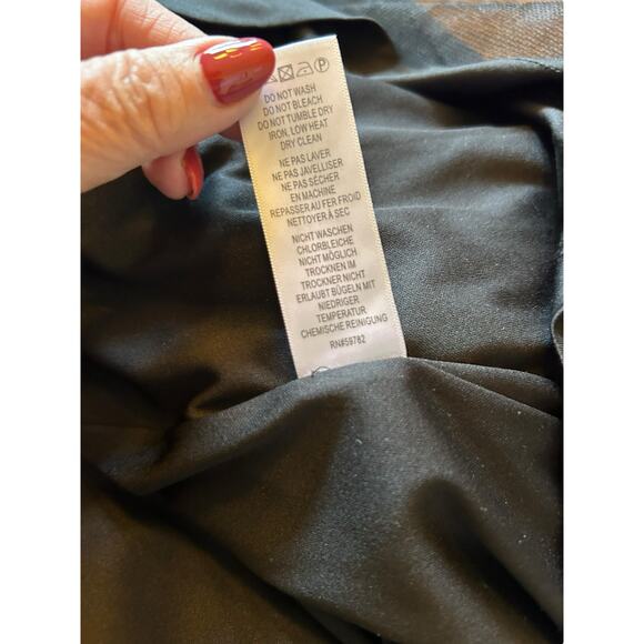 Adrianna Papell Cape Dress- Size 8 - Picture 13 of 16